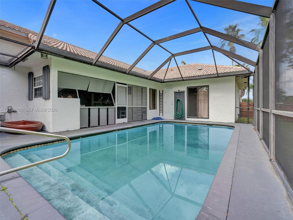 En Venta: $685,000 (3 camas, 2 baños, 2276 Pies cuadrados)