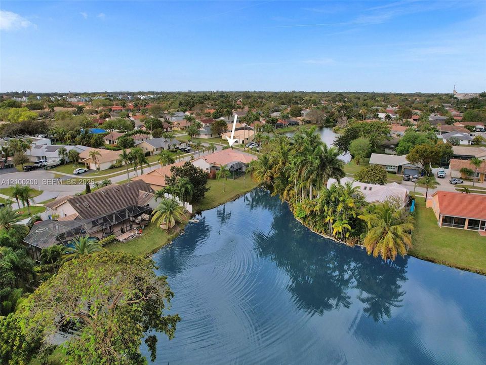 En Venta: $685,000 (3 camas, 2 baños, 2276 Pies cuadrados)