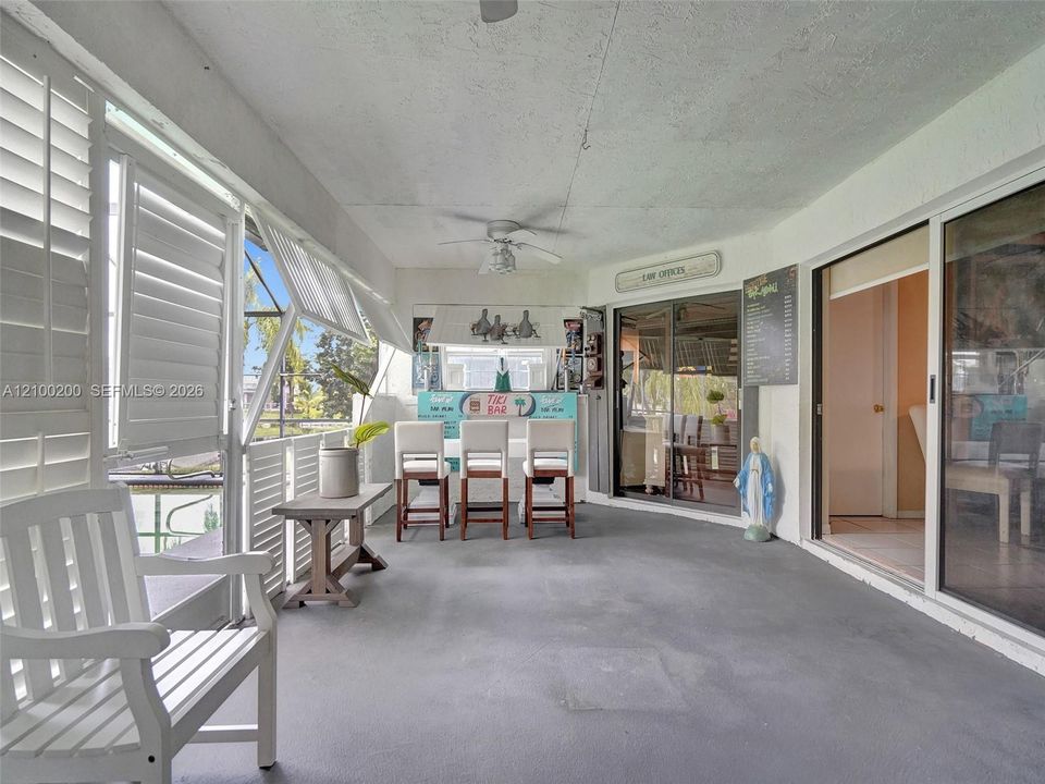 En Venta: $685,000 (3 camas, 2 baños, 2276 Pies cuadrados)