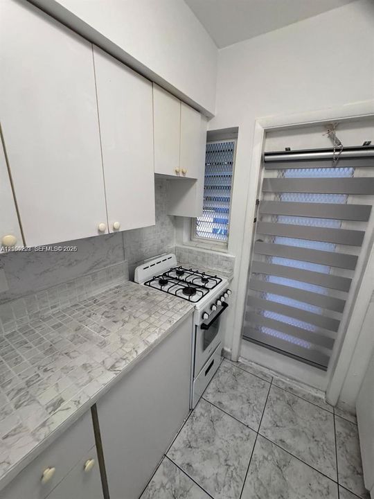 В аренду: $1,500 (0 спален, 1 ванн, 439 Квадратных фут)
