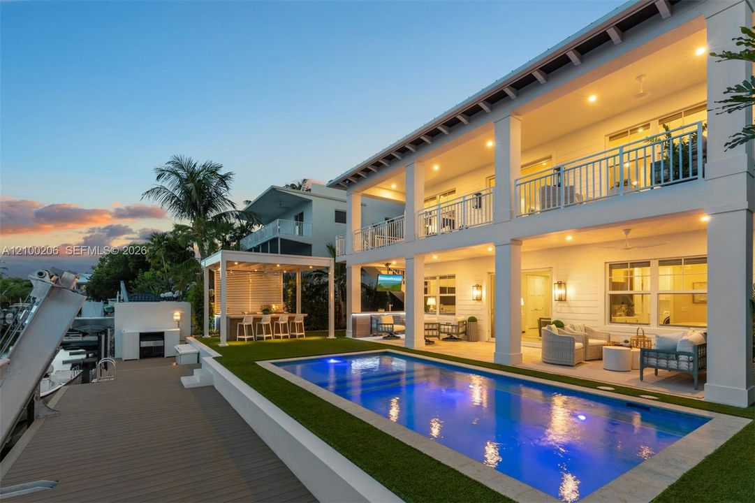 На продажу: $4,350,000 (4 спален, 3 ванн, 3120 Квадратных фут)