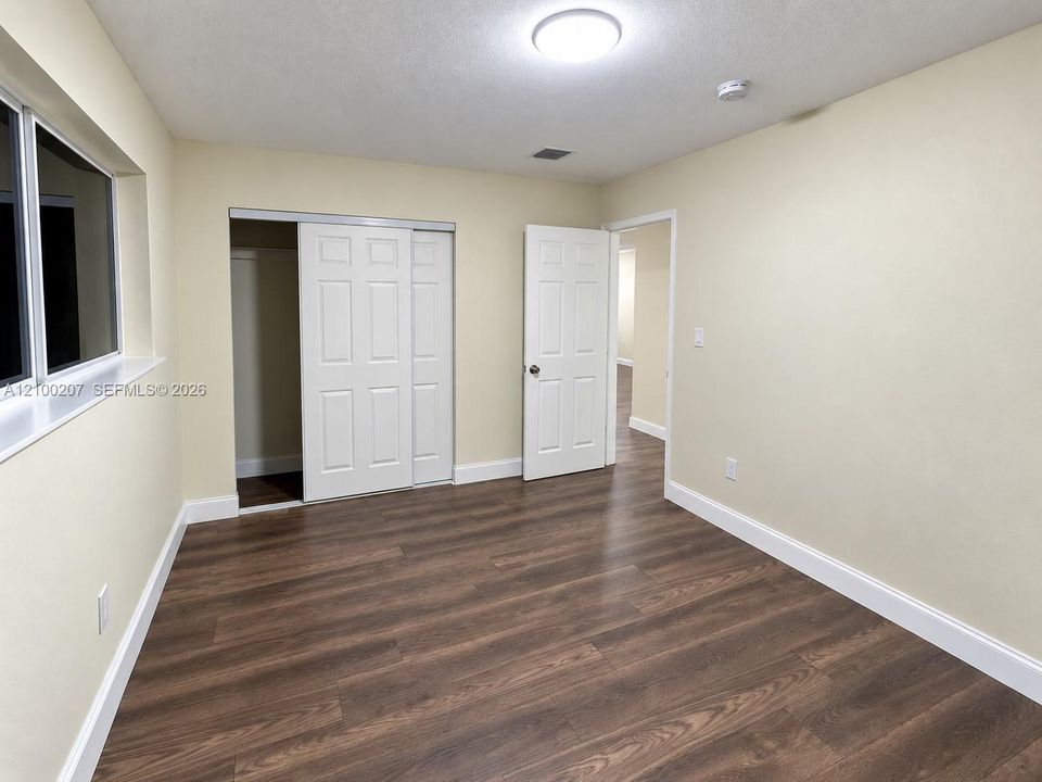 En Venta: $625,000 (5 camas, 3 baños, 1641 Pies cuadrados)