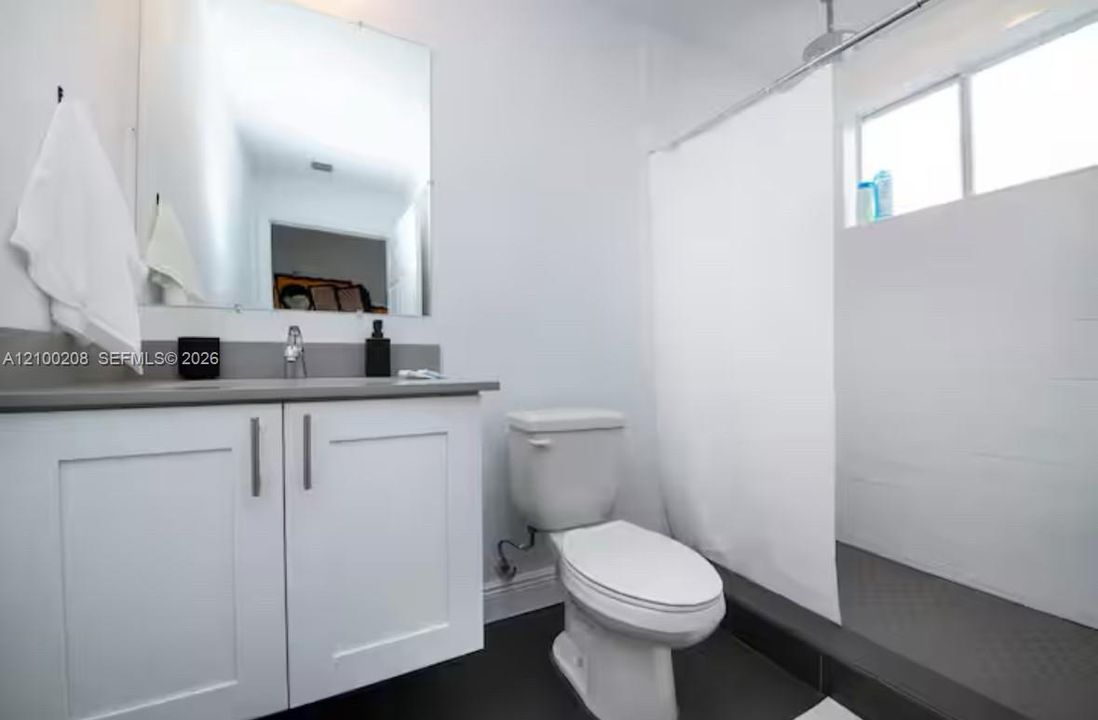 For Rent: $2,250 (2 beds, 3 baths, 1190 Square Feet)