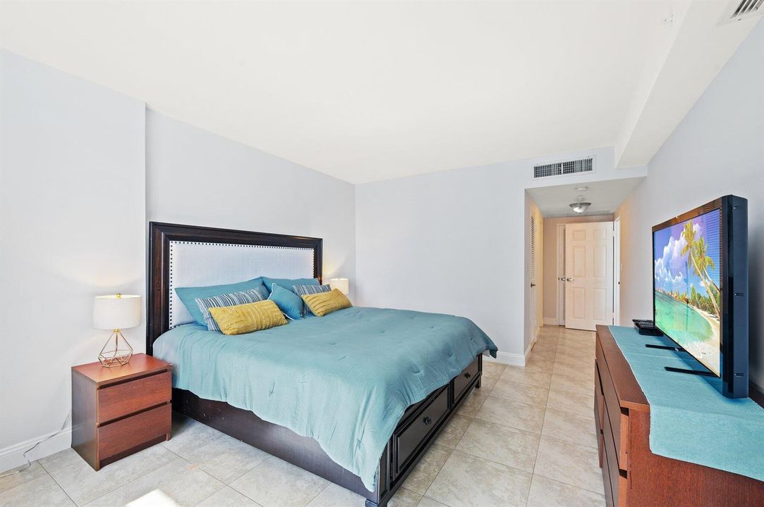 16-web-or-mls-2501-s-ocean-dr-1516