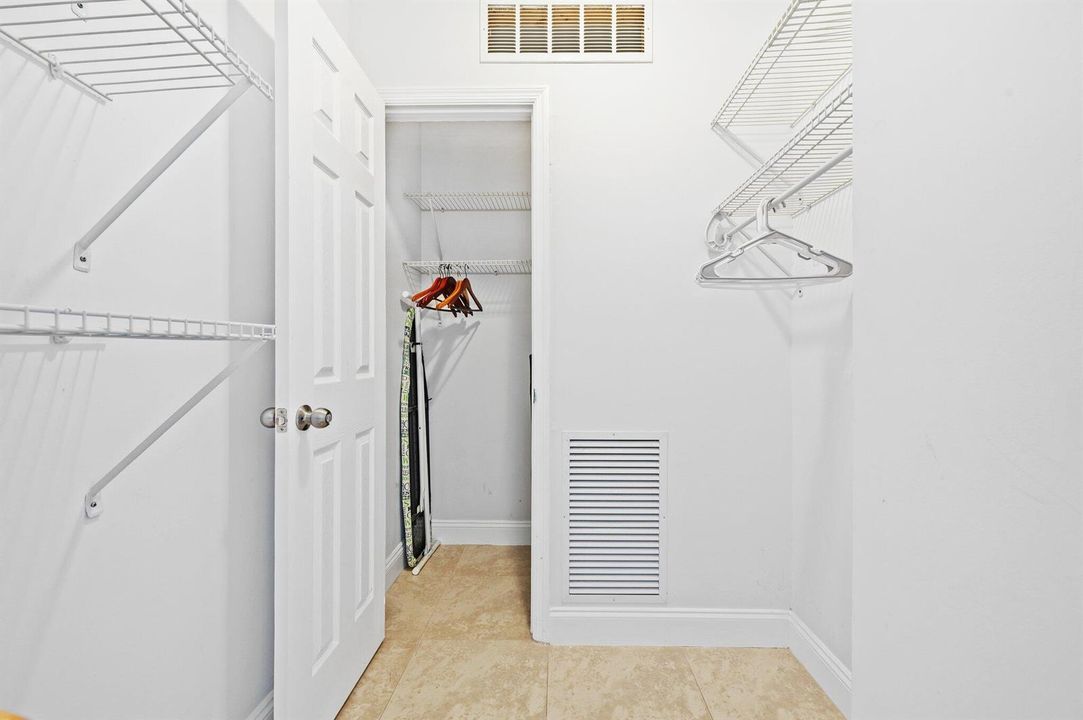 20-web-or-mls-2501-s-ocean-dr-1516