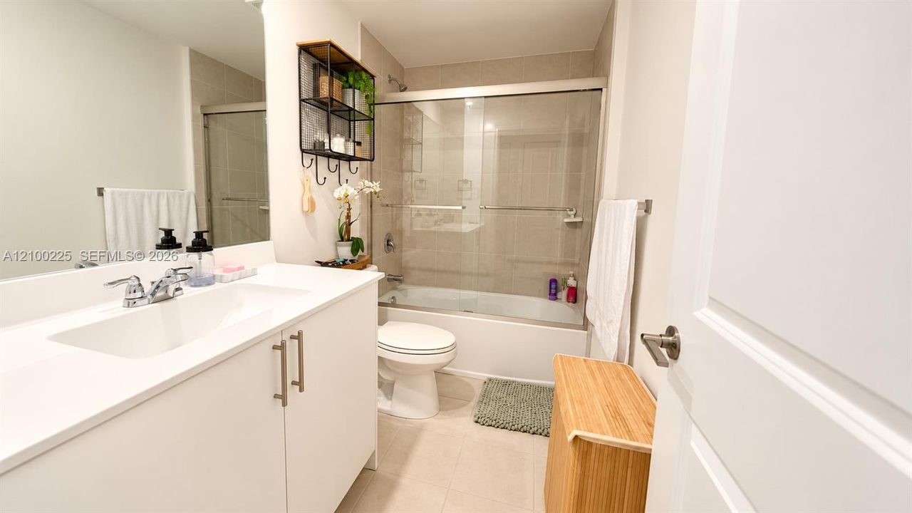 En Renta: $2,960 (3 camas, 2 baños, 1599 Pies cuadrados)