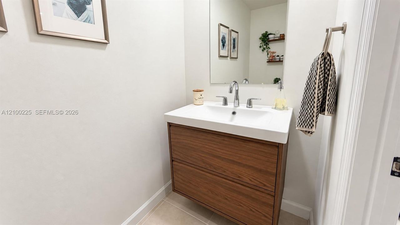 En Renta: $2,960 (3 camas, 2 baños, 1599 Pies cuadrados)