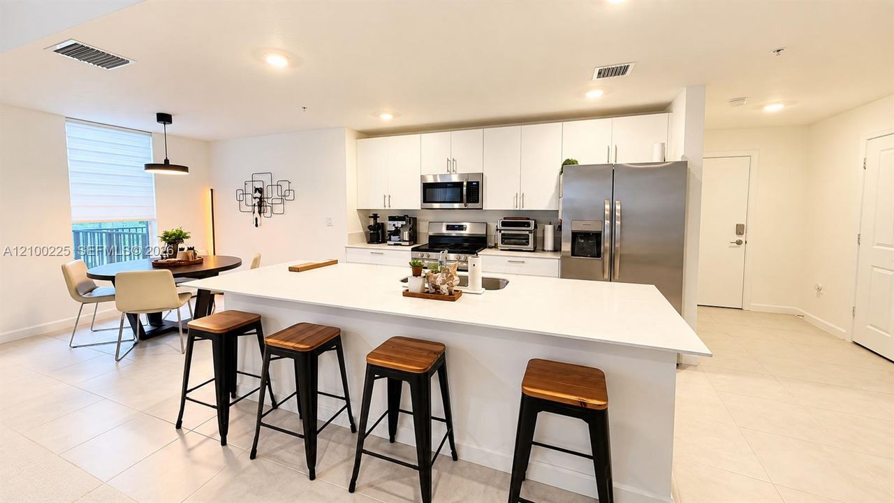 En Renta: $2,960 (3 camas, 2 baños, 1599 Pies cuadrados)