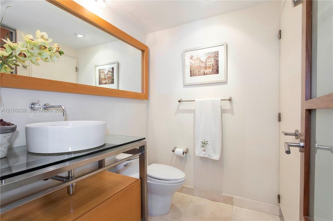 For Rent: $11,000 (2 beds, 2 baths, 1980 Square Feet)