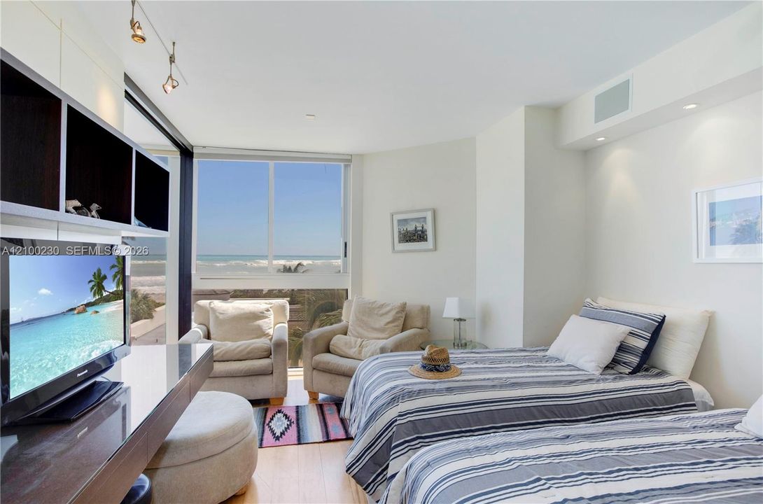 For Rent: $11,000 (2 beds, 2 baths, 1980 Square Feet)