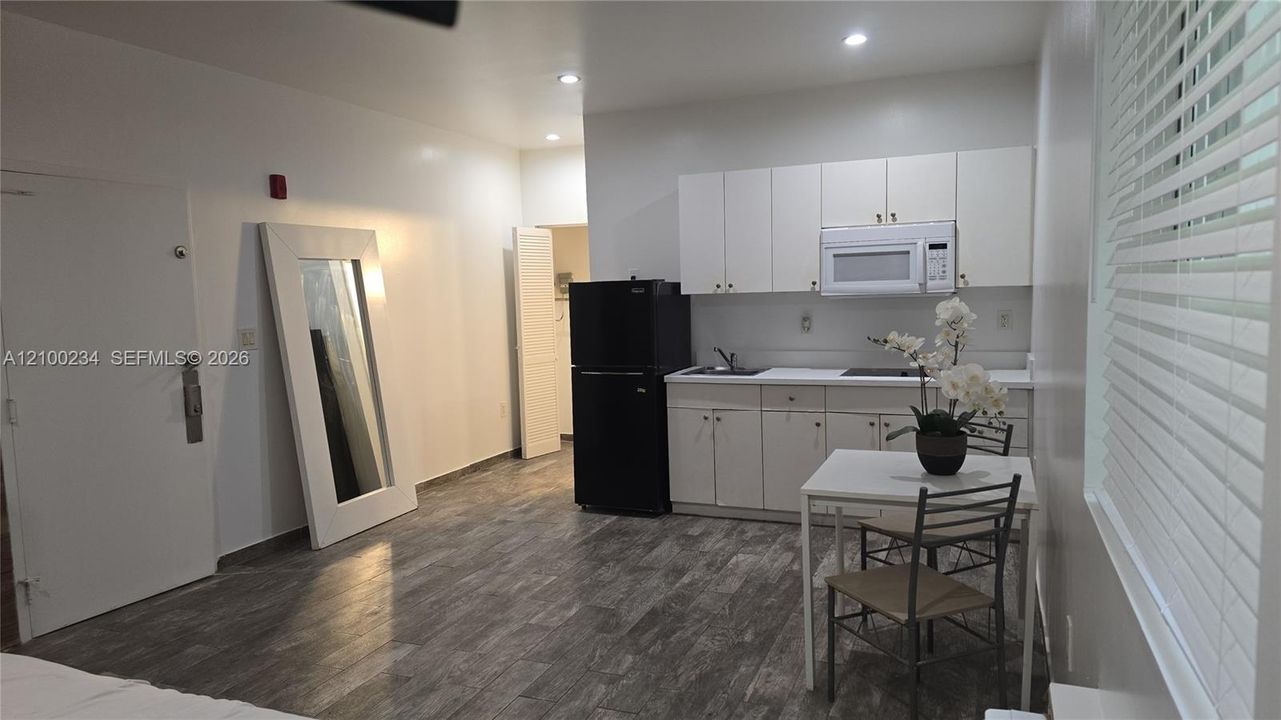 For Rent: $1,640 (0 beds, 1 baths, 0 Square Feet)