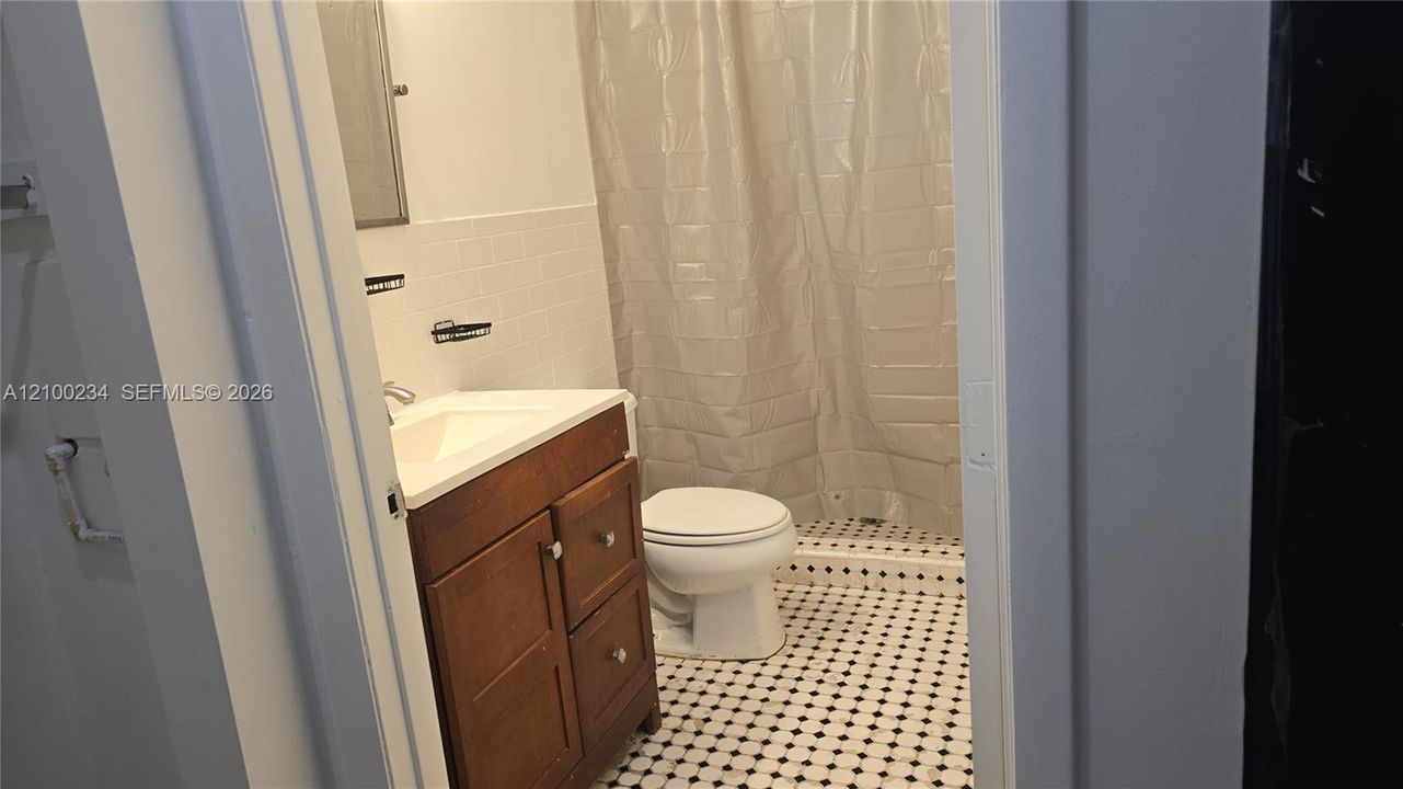 For Rent: $1,640 (0 beds, 1 baths, 0 Square Feet)