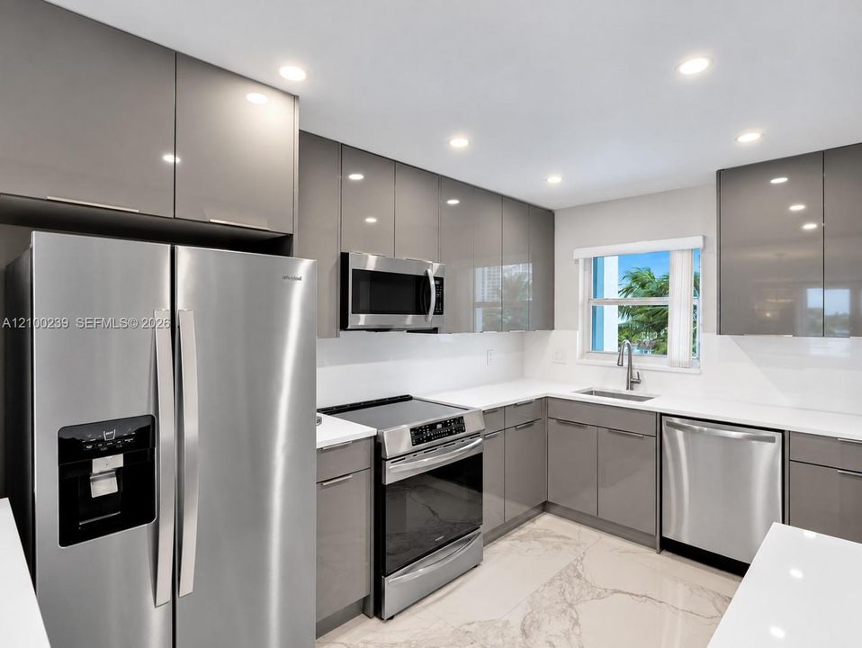 En Venta: $749,000 (2 camas, 2 baños, 1330 Pies cuadrados)