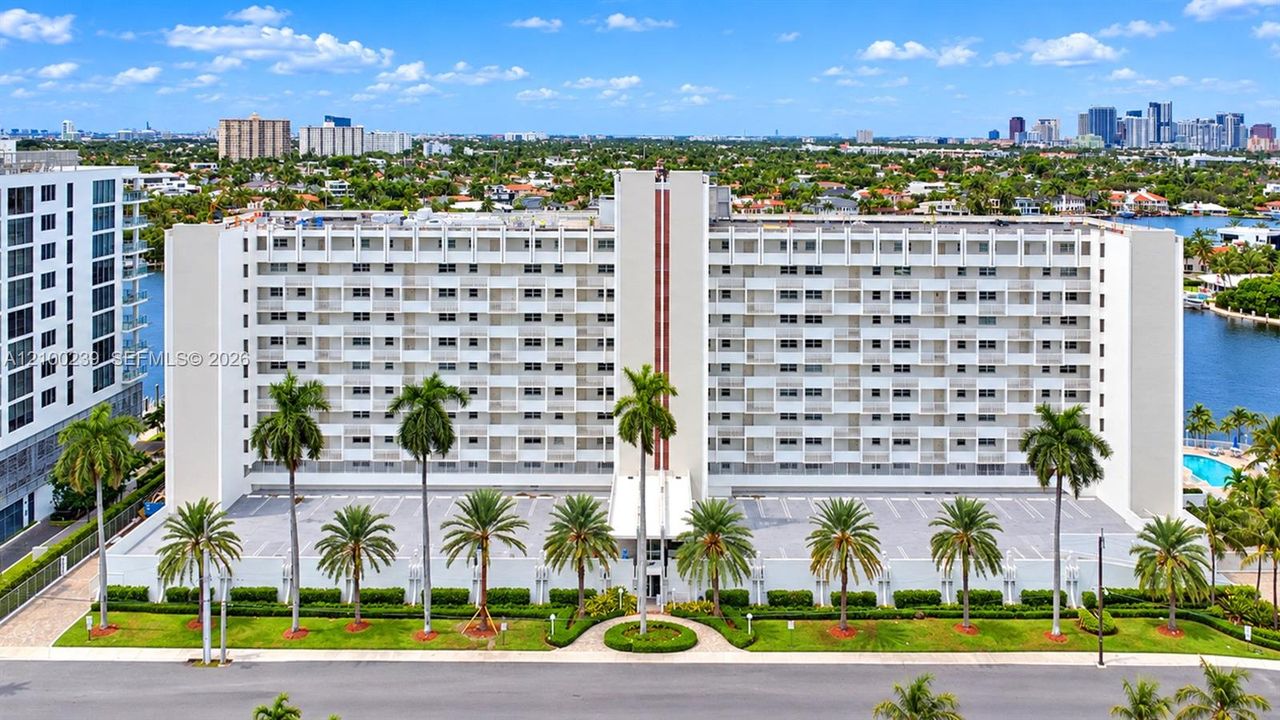 En Venta: $749,000 (2 camas, 2 baños, 1330 Pies cuadrados)