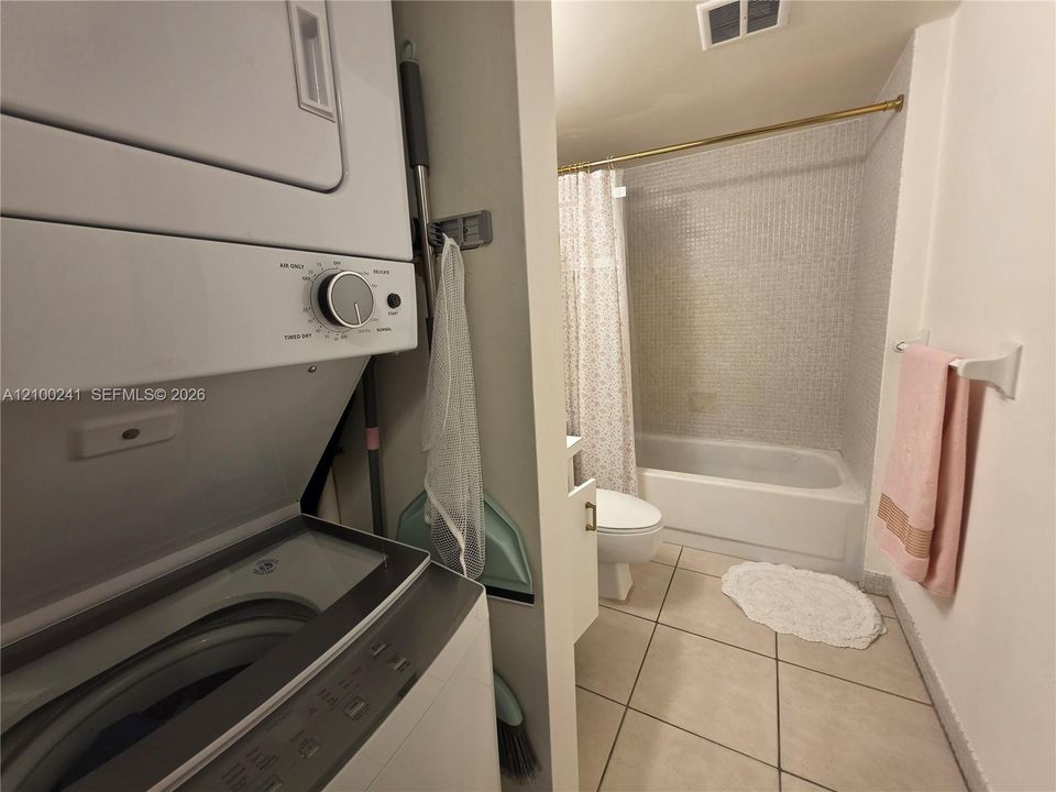 На продажу: $135,000 (2 спален, 2 ванн, 1016 Квадратных фут)