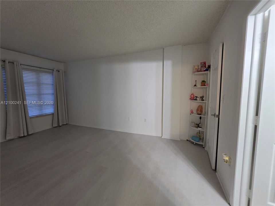 На продажу: $135,000 (2 спален, 2 ванн, 1016 Квадратных фут)