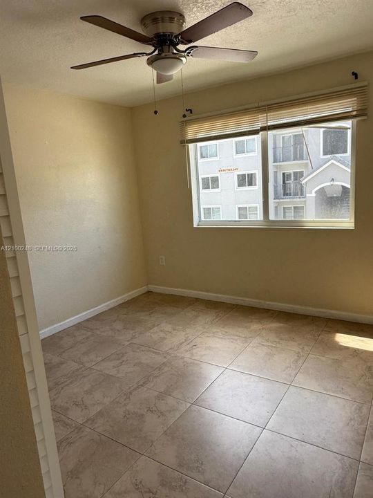For Rent: $1,850 (2 beds, 2 baths, 895 Square Feet)