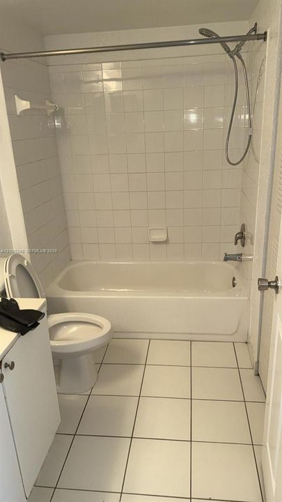 For Rent: $1,850 (2 beds, 2 baths, 895 Square Feet)