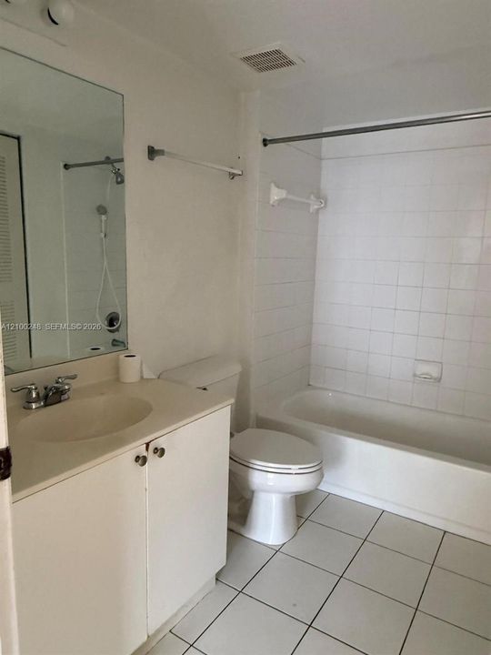 For Rent: $1,850 (2 beds, 2 baths, 895 Square Feet)
