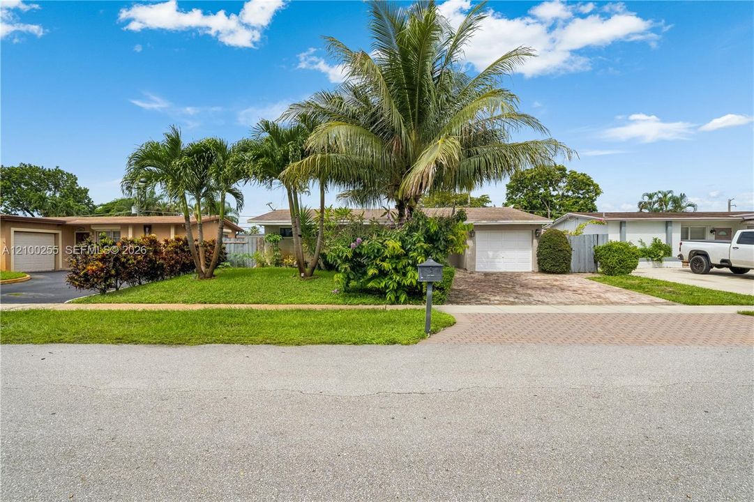 For Sale: $540,000 (3 beds, 2 baths, 1524 Square Feet)