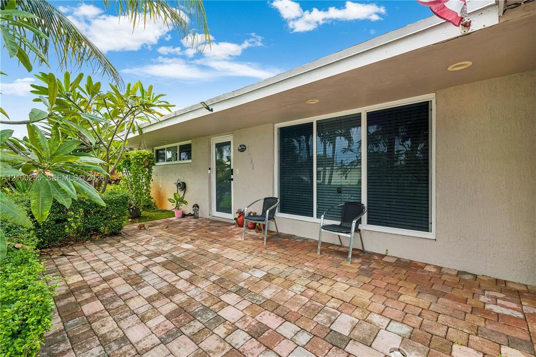 For Sale: $540,000 (3 beds, 2 baths, 1524 Square Feet)
