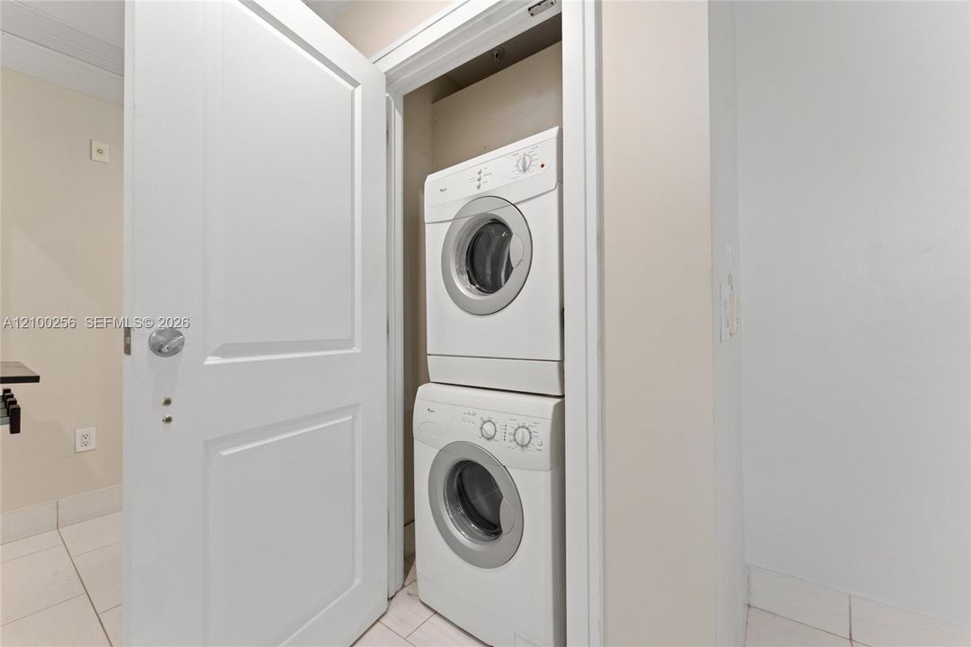 En Venta: $135,000 (1 camas, 2 baños, 1070 Pies cuadrados)