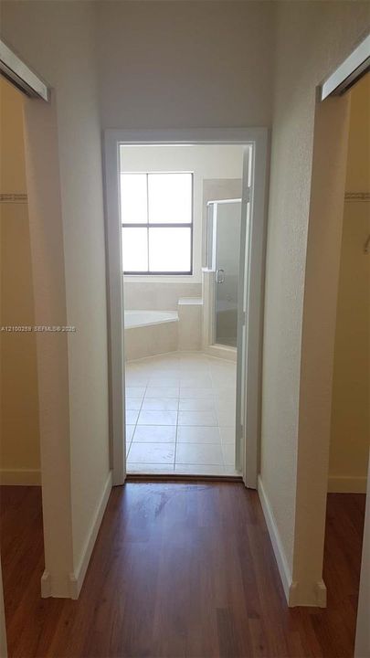 For Rent: $4,000 (4 beds, 3 baths, 2462 Square Feet)