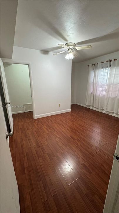 В аренду: $2,150 (2 спален, 1 ванн, 0 Квадратных фут)