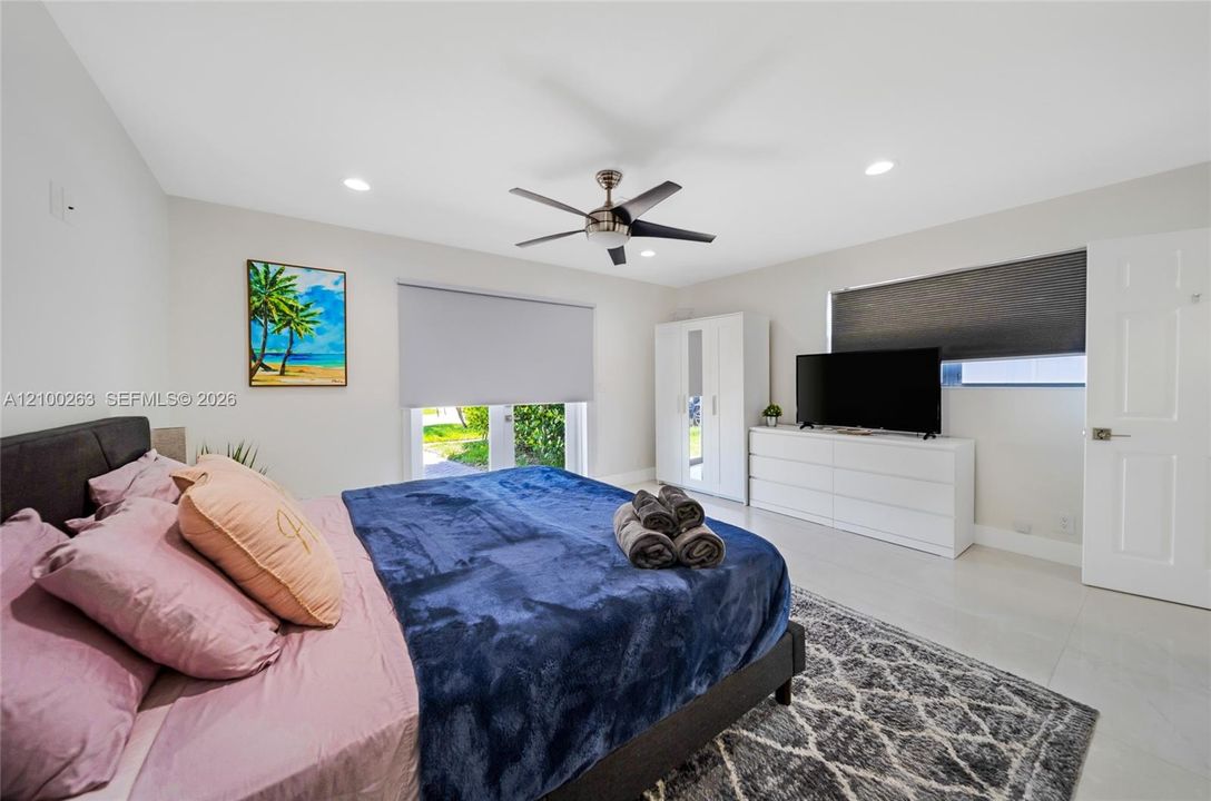 En Venta: $1,249,000 (4 camas, 3 baños, 2122 Pies cuadrados)