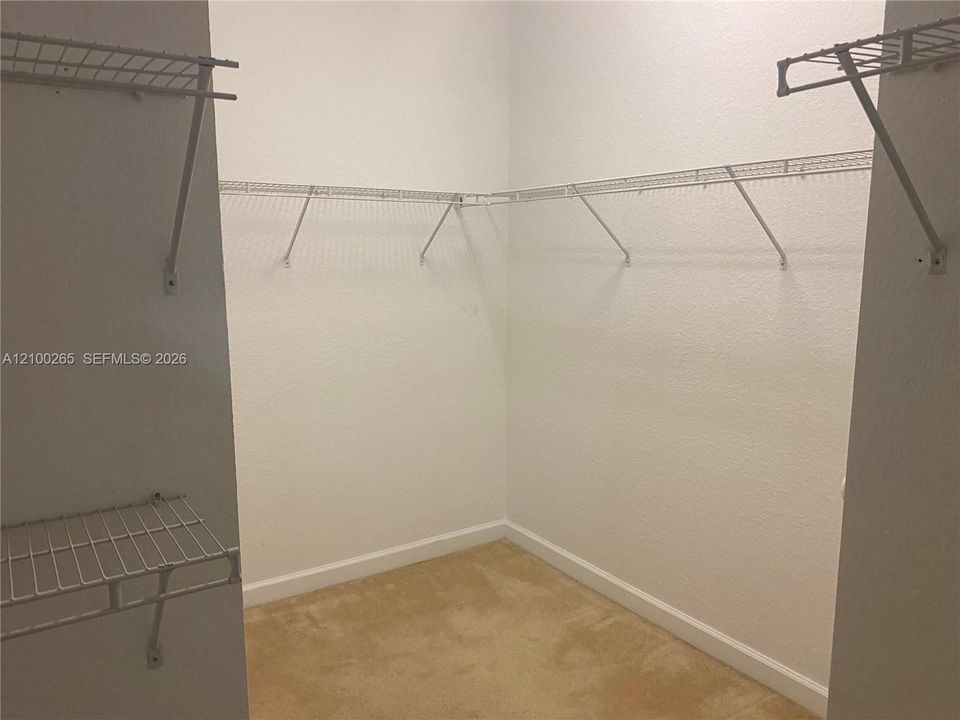 В аренду: $3,100 (3 спален, 2 ванн, 1670 Квадратных фут)