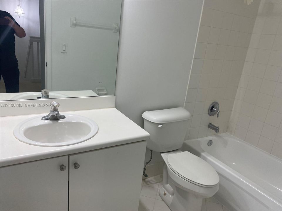 В аренду: $3,100 (3 спален, 2 ванн, 1670 Квадратных фут)