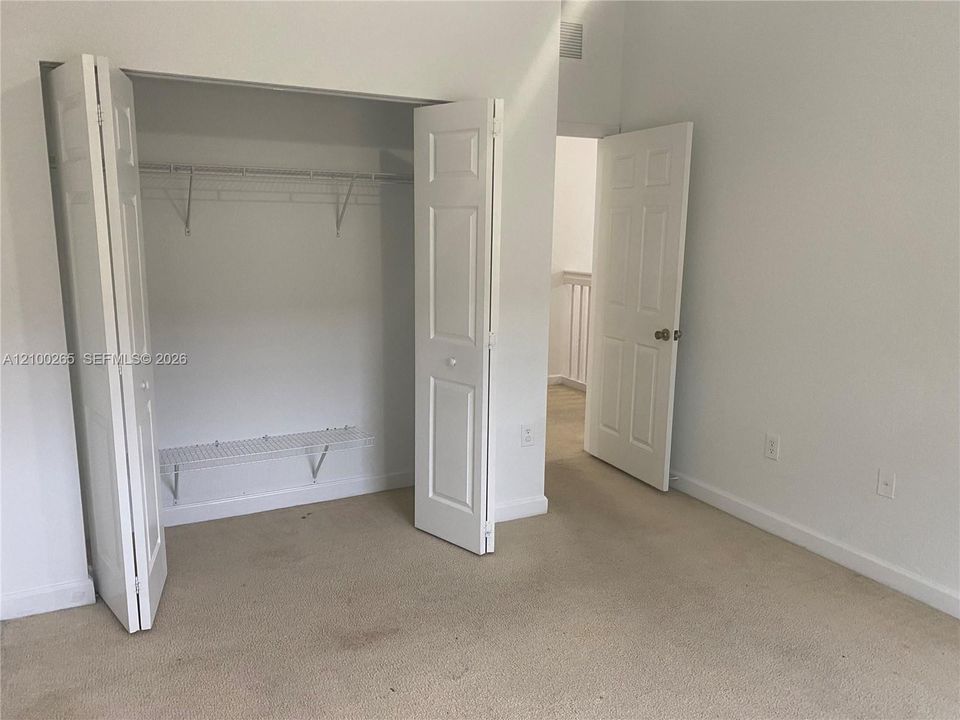 В аренду: $3,100 (3 спален, 2 ванн, 1670 Квадратных фут)