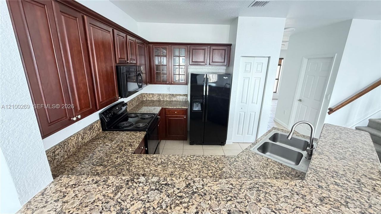 En Renta: $2,850 (3 camas, 2 baños, 1656 Pies cuadrados)