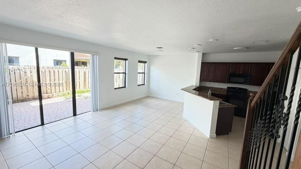 En Renta: $2,850 (3 camas, 2 baños, 1656 Pies cuadrados)