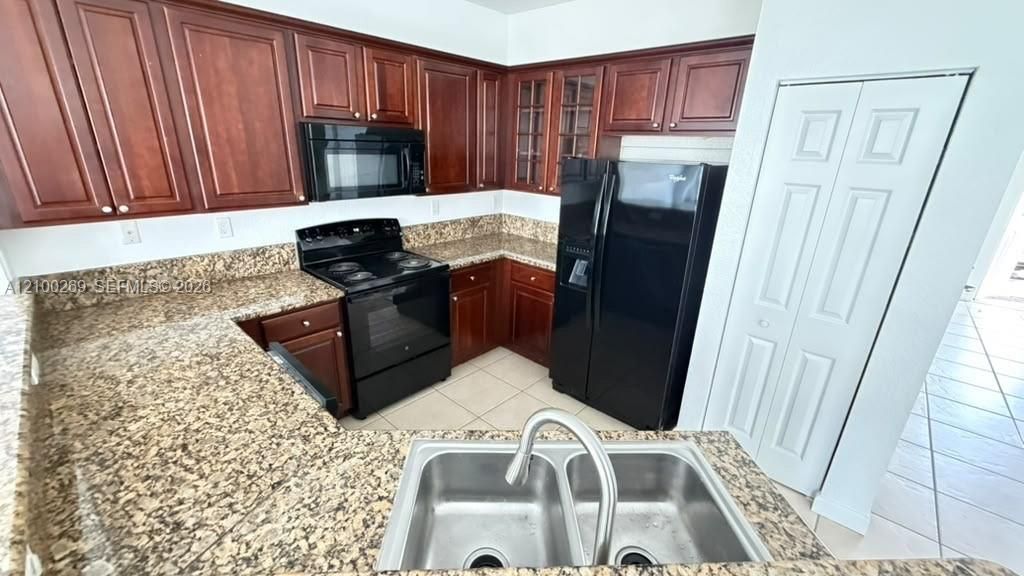 En Renta: $2,850 (3 camas, 2 baños, 1656 Pies cuadrados)