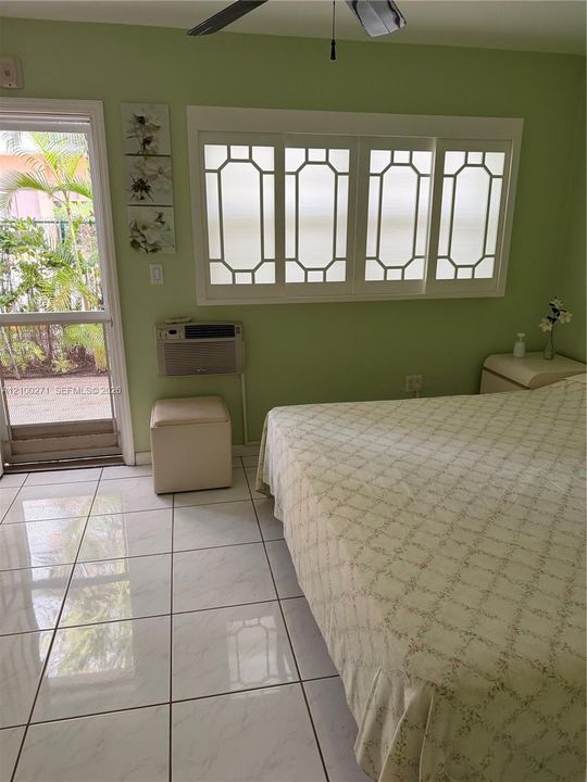 For Rent: $1,575 (1 beds, 1 baths, 500 Square Feet)