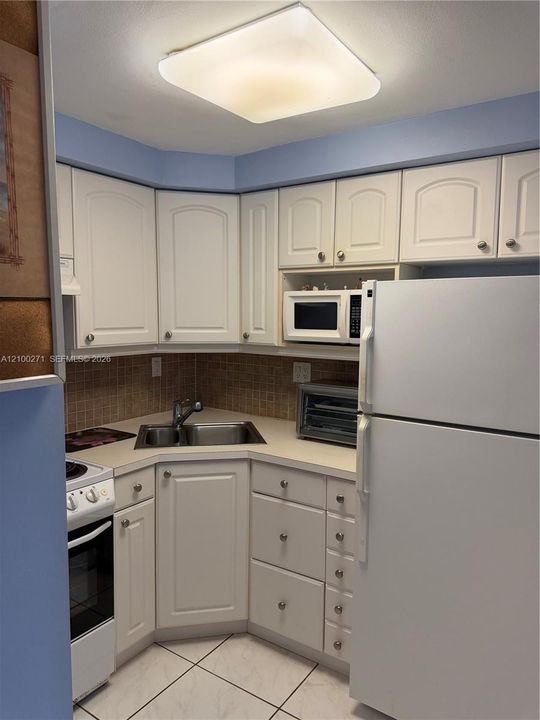For Rent: $1,575 (1 beds, 1 baths, 500 Square Feet)
