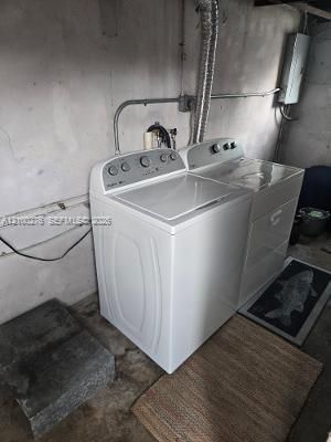 For Rent: $2,500 (2 beds, 1 baths, 1341 Square Feet)