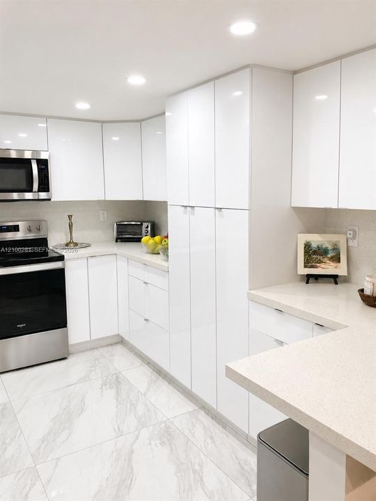 For Sale: $370,000 (2 beds, 2 baths, 1475 Square Feet)