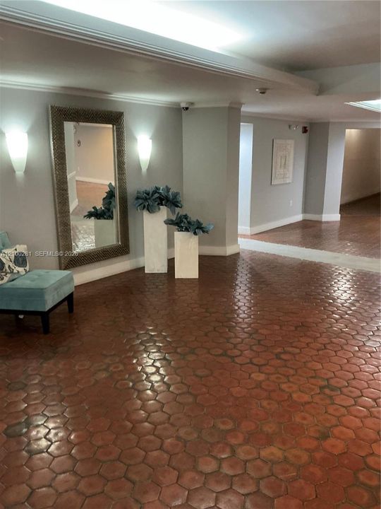 For Sale: $370,000 (2 beds, 2 baths, 1475 Square Feet)