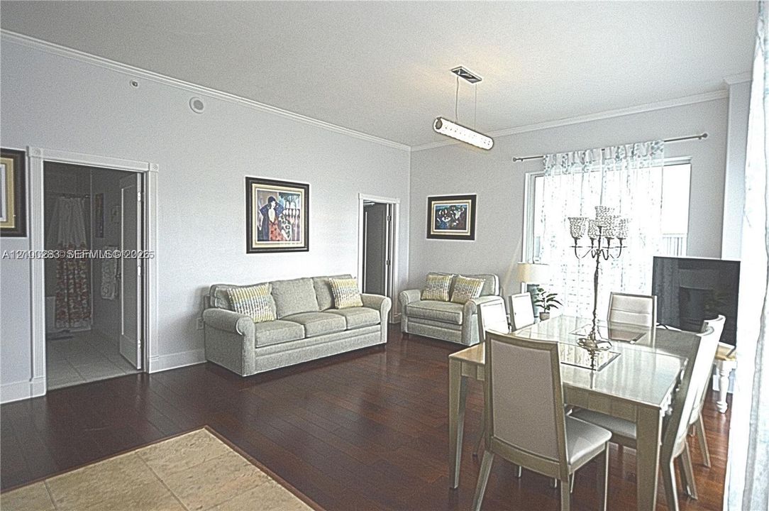 В аренду: $3,500 (2 спален, 2 ванн, 1036 Квадратных фут)