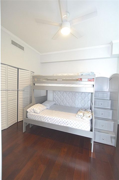 В аренду: $3,500 (2 спален, 2 ванн, 1036 Квадратных фут)