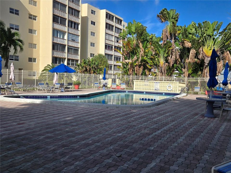 For Rent: $2,150 (2 beds, 2 baths, 1092 Square Feet)