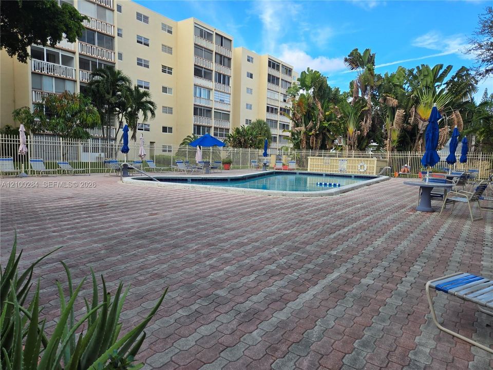 For Rent: $2,150 (2 beds, 2 baths, 1092 Square Feet)