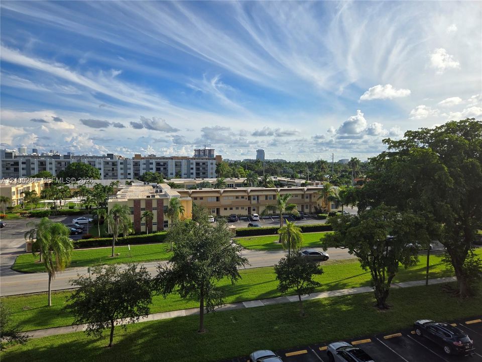 For Rent: $2,150 (2 beds, 2 baths, 1092 Square Feet)