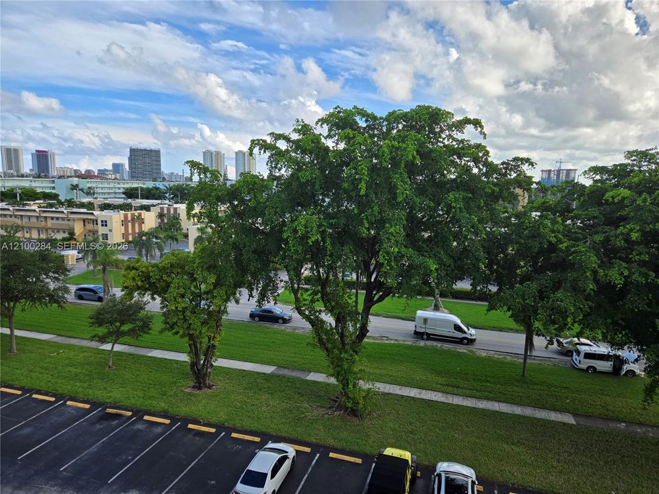 For Rent: $2,150 (2 beds, 2 baths, 1092 Square Feet)