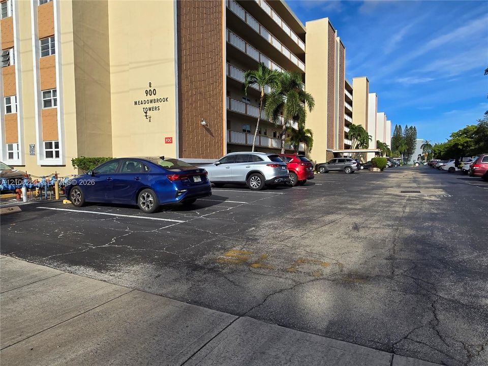 For Rent: $2,150 (2 beds, 2 baths, 1092 Square Feet)