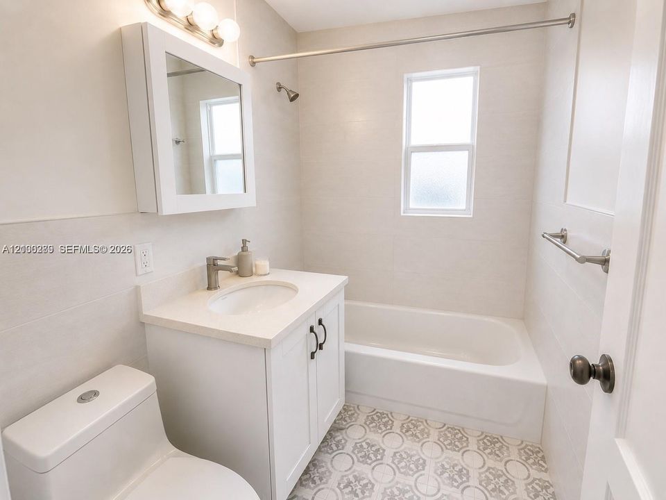 For Sale: $269,900 (2 beds, 1 baths, 725 Square Feet)