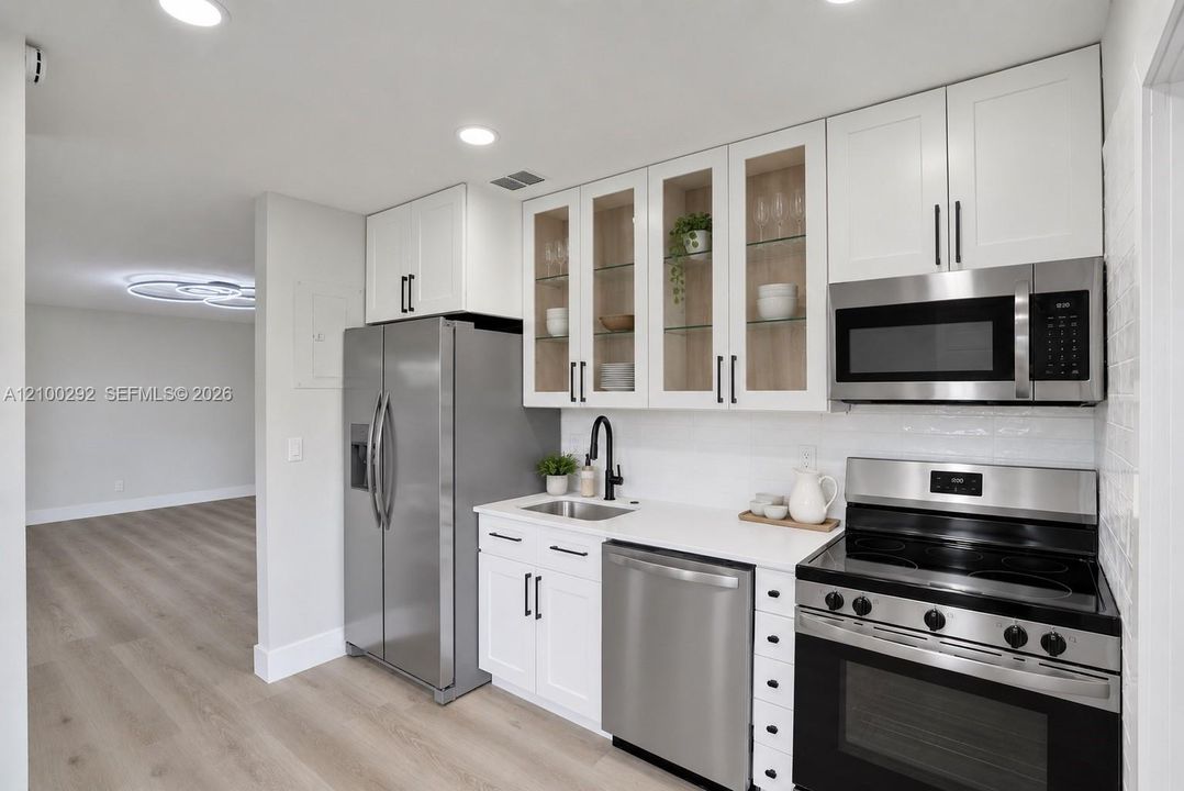 Just renovated lichen with all new appliances.
