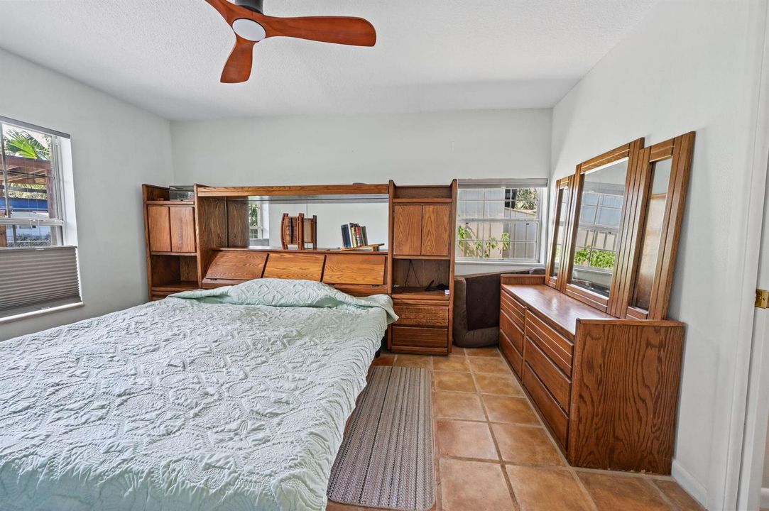 62-web-or-mls-Main Bedroom_5
